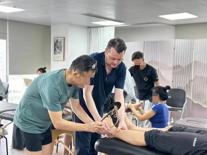 ICB培訓班，我們一直在努力用生物力學調整技術造?；颊撸?/> </p>
  <div   id=